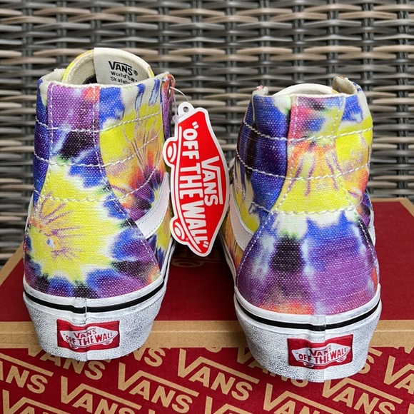 Vans Men’s SK8-Hi Tapered Washed Tie Dye/True White Sneakers - Picture 14 of 16